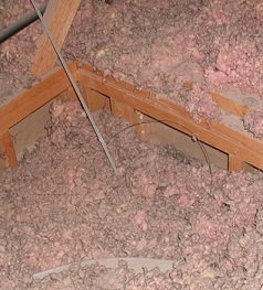 Dropped soffit with poor insulation